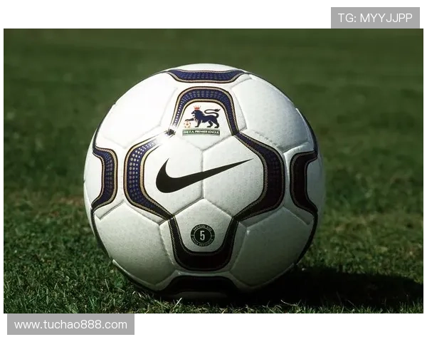 足球明星卡大比拼 揭秘最具收藏价值与视觉冲击力的设计风格 足球明星卡大比拼 揭秘最具收藏价值与视觉冲击力的设计风格