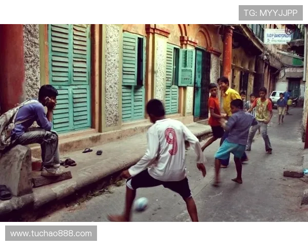 足球桑巴舞步:探寻巴西球星背后的技术与激情 足球桑巴舞步:探寻巴西球星背后的技术与激情